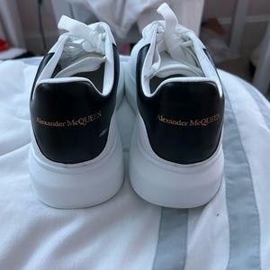 Alexander McQueen Shoes size 8.5